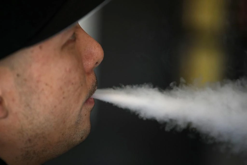 At least five dead in US from vaping-related lung disease