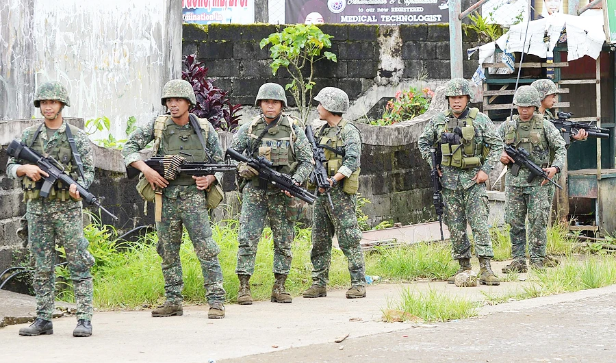 Suicide bomber killed at Philippine army base