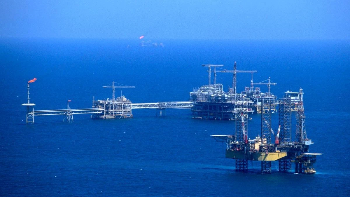 Saudi Aramco continued awarding projects to international contractors at its Marjan oil field. (Getty Images)