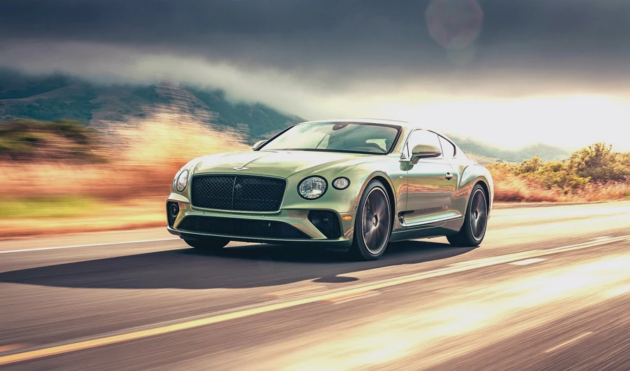 Courtesy of its powerful V8 petrol engine, the Continental GT V8 blends a lively and engaging drive with luxury and cutting-edge technology.