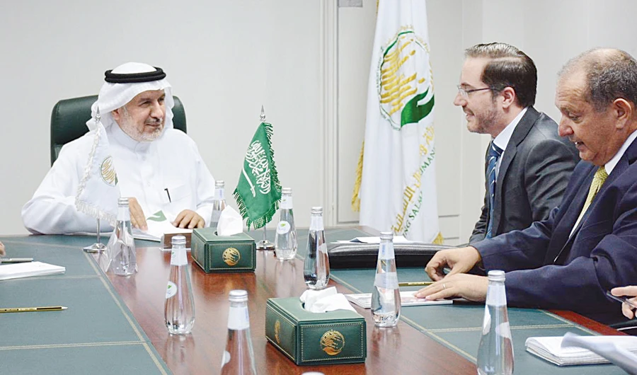 KSRelief Supervisor General Dr. Abdullah Al-Rabeeah meets Simon Collis and Mark Richardson in Riyadh. (Photo/Supplied)