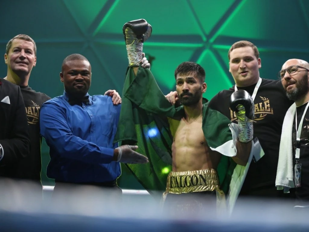 Pakistani boxer knocks out Filipino opponent in 62-second match