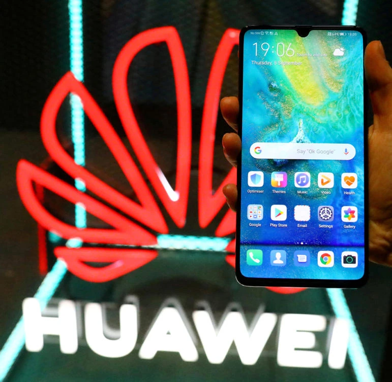 Huawei Mate 20 X (5G) is pictured at the IFA consumer tech fair in Berlin, Germany, on September 5, 2019. (REUTERS/Hannibal Hanschke/File Photo)
