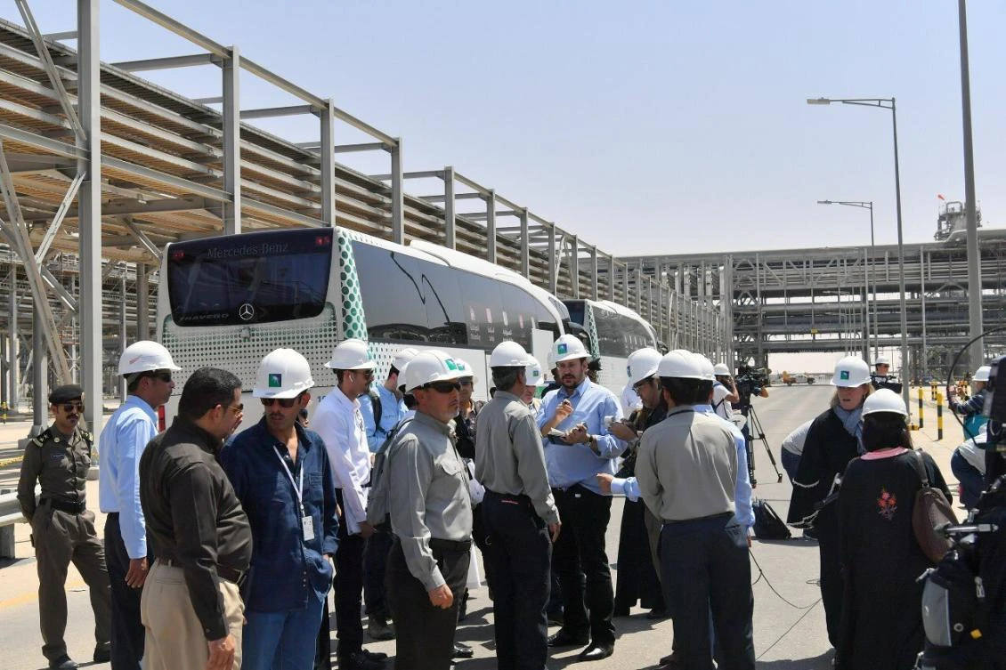 Journalists from local and international media organizations on Friday inspected Aramco oil facilities in Khurais and Abqaiq that were hit by attacks on Sept. 14. (SPA)