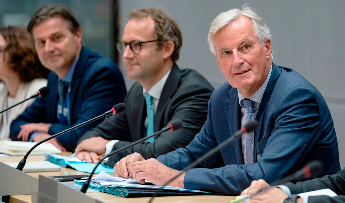 EU chief Brexit negotiator Michel Barnier (R) is pictured prior to a meeting with UK Brexit Minister Stephen Barclay (not in picture) on September 20, 2019, in Brussels. (AFP)