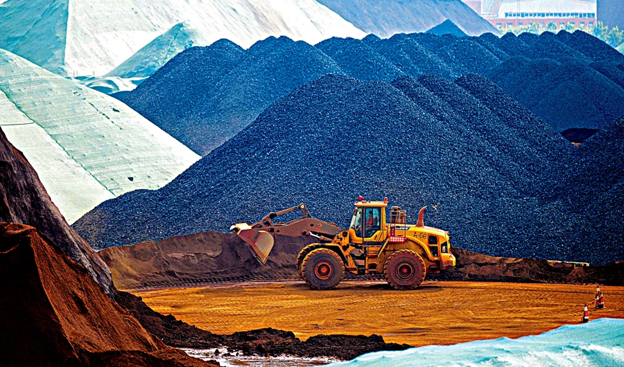 Chinese companies are looking to Africa and Southeast Asia to replace Iranian iron ore, now subject to new 25 percent export tariffs. (AFP)