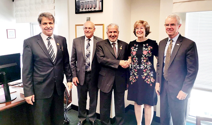 KSRelief General Supervisor Dr. Abdullah Al-Rabeeah, second left, meets USAID officials in Washington. (SPA)