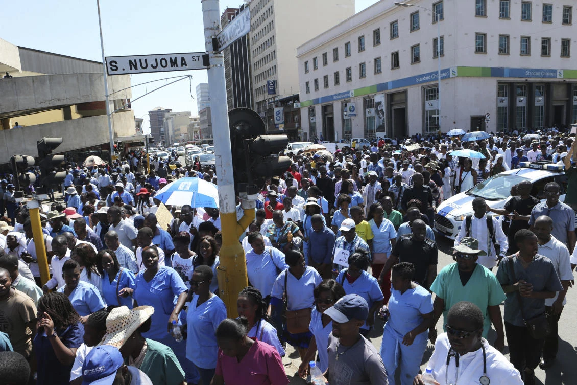 Police block ailing Zimbabwe doctor from leaving country