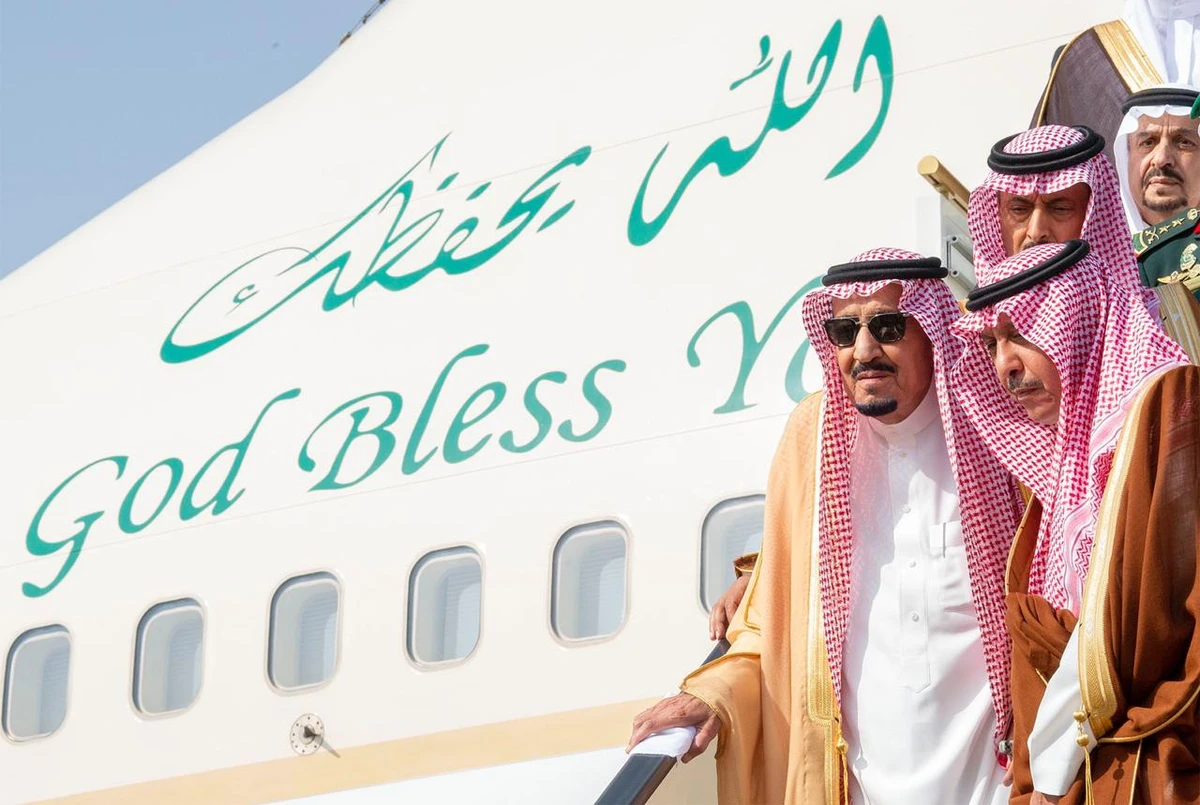 King Salman is received in Riyadh on Oct. 2, 2019. (SPA)