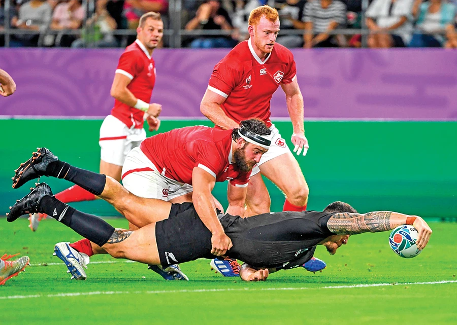 Class gulf as All Blacks blow away Canada 63-0