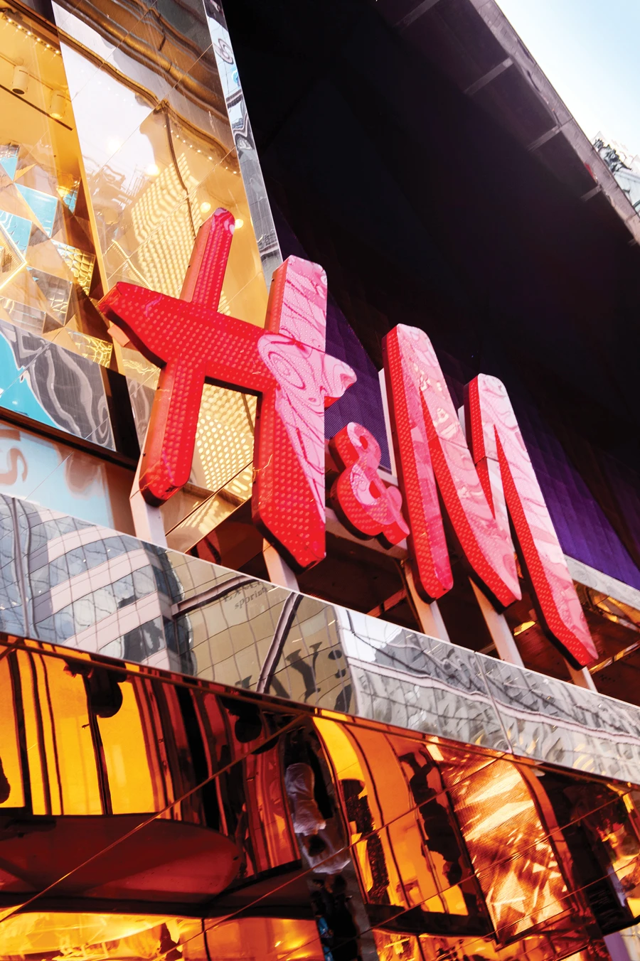 H&M’s CEO Karl-Johan Persson told analysts that favorable weather had helped to boost sales. (Shutterstock)