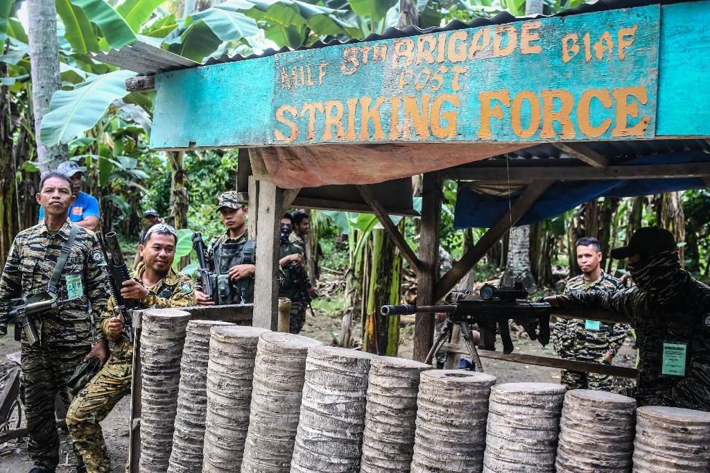 Seven Philippine former Muslim rebels killed by Daesh-linked gunmen