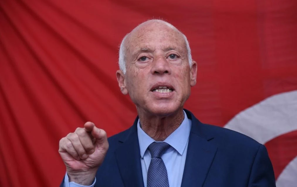 Tunisia presidential runner Saied quits campaigning