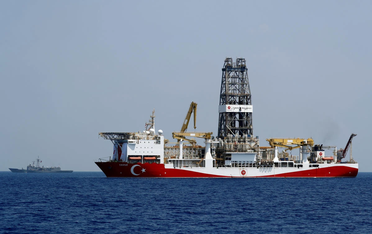 The Turkish drillship Yavuz is escorted by Turkish Navy frigate Gemlik (F-492) in the eastern Mediterranean Sea off Cyprus in this August 6, 2019 photo. (Reuters)