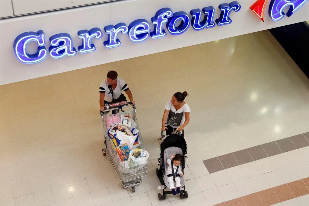 Dubai's MAF explores partial credit card business sale in review