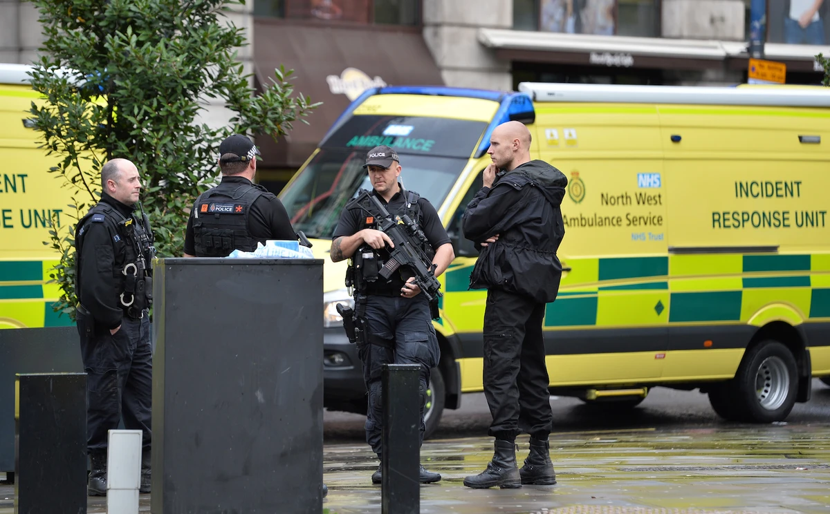 Police officers are seen outside the Arndale shopping centre after several people were stabbed in Manchester, Britain October 11, 2019. (Reuters)