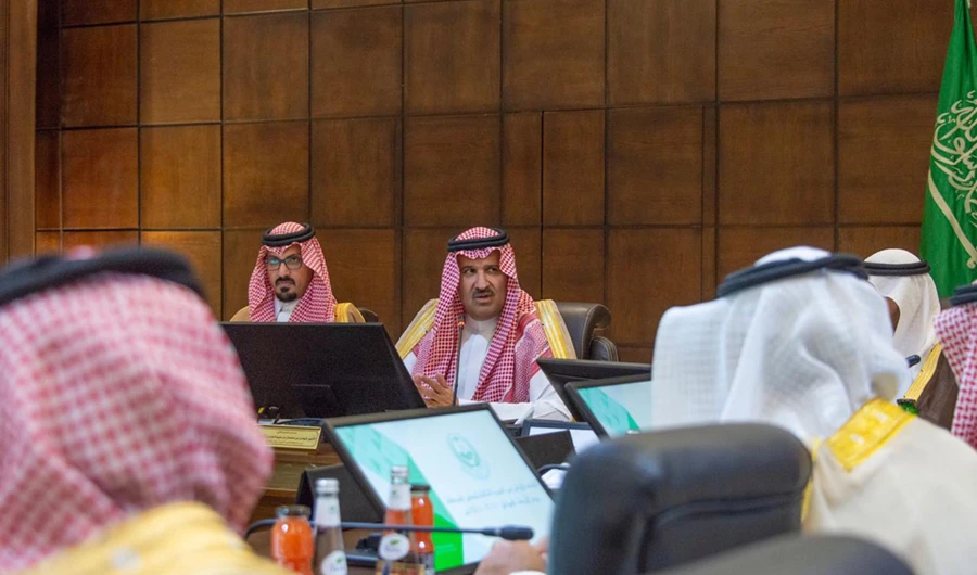 Madinah governor urges better performance of government sectors