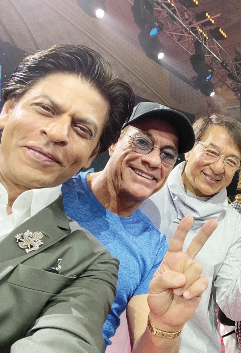‘The joys all mine as I got to meet my heroes,’ Bollywood star Shah Rukh Khan said on Twitter as he posed with Hollywood veterans Jackie Chan and Jean-Claude Van Damme at the Joy Forum19 event in Riyadh on Sunday. It was organized by the General Entertainment Authority. (Social media photo)
