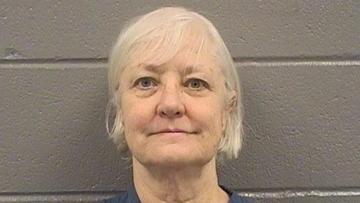 Marilyn Hartman was arrested last year after sneaking on a flight from O’Hare to London and was sentenced in March to 18 months’ probation.