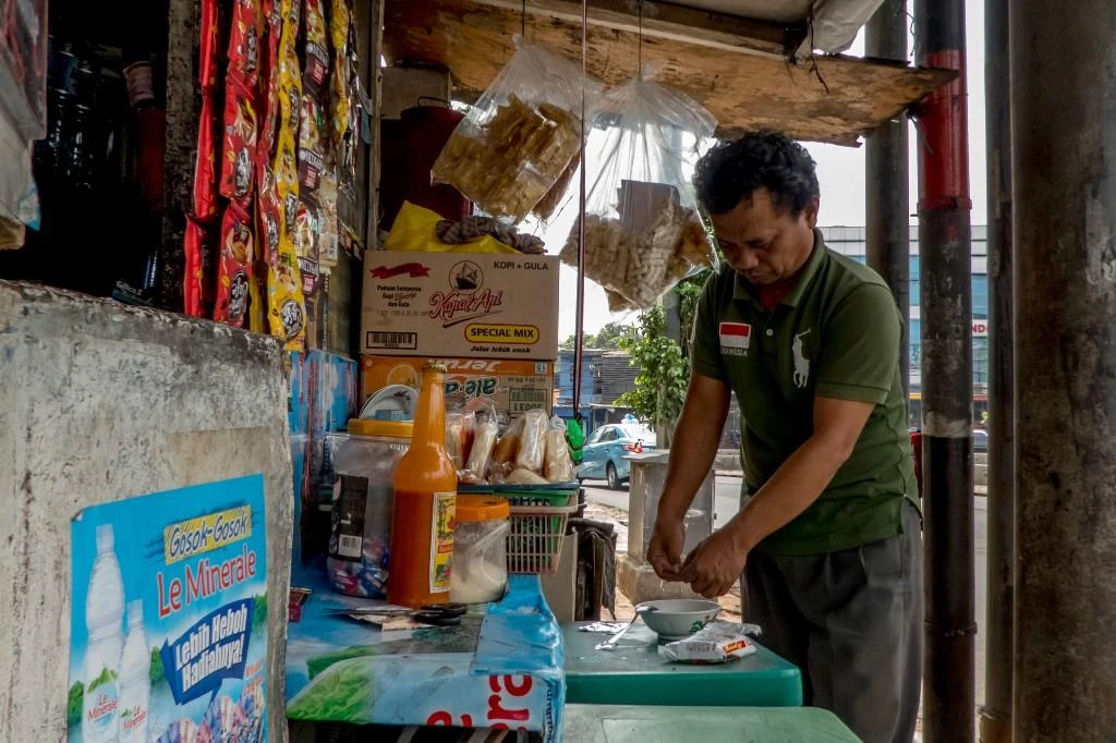 High on ease, low on nutrition: instant-noodle diet harms Asian kids