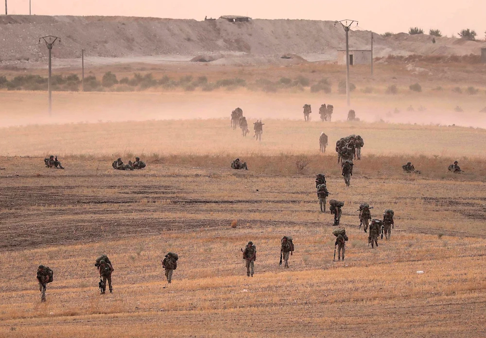 Syrian and Russian troops sweep into Manbij as US withdraws