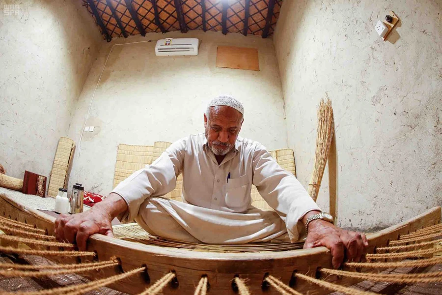 Saudi artisans exhibit their skills during a recent festival in Al-Ahsa. (SPA)