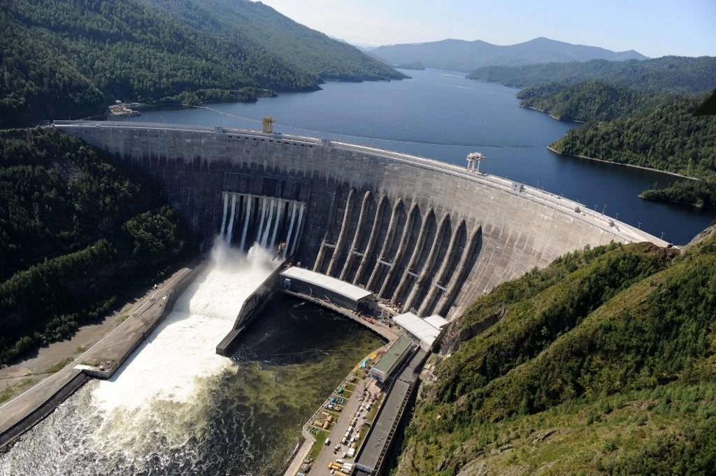 Dam collapse kills at least 15 gold miners in Siberia
