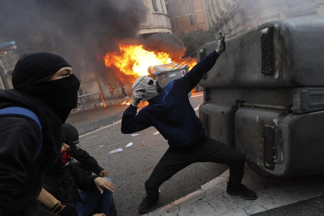 Nearly 200 injured in police clashes with Catalan separatists
