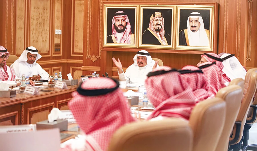 Saudi Arabia’s Minister of Hajj and Umrah Dr. Mohammed Saleh Benten approved updates to Umrah services. (SPA)