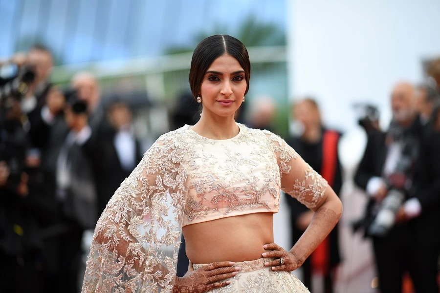 Bollywood’s Sonam Kapoor shines as The Dubai Stars opens