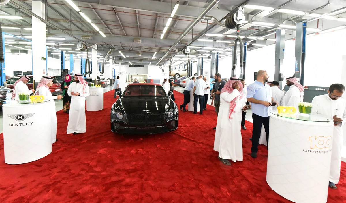 The Bentley Service Center Jeddah is equipped with the latest equipment — including nine car hydraulic lifts — and is capable of serving 10 cars a day.