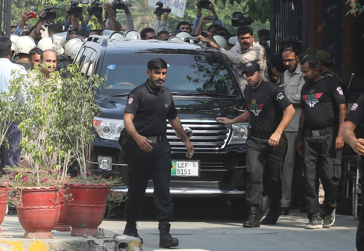 Pakistani police commandos escort as a vehicle of Shahbaz Sharif, politician and brother of former Pakistani Prime Minister Nawaz Sharif, arrives at a hospital to see his brother, in Lahore, Pakistan, Wednesday, Oct. 23, 2019. (AP)