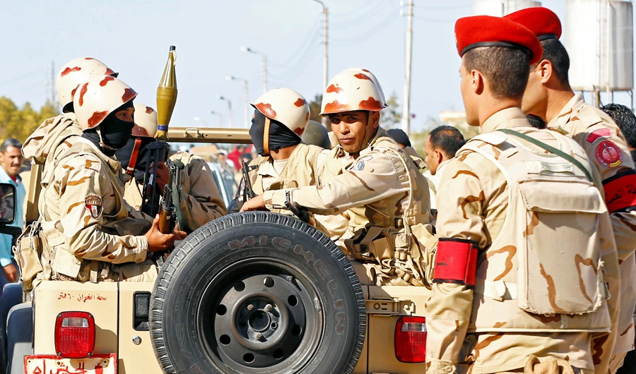 Military forces look on in North Sinai, Egypt December 1, 2017. (REUTERS)