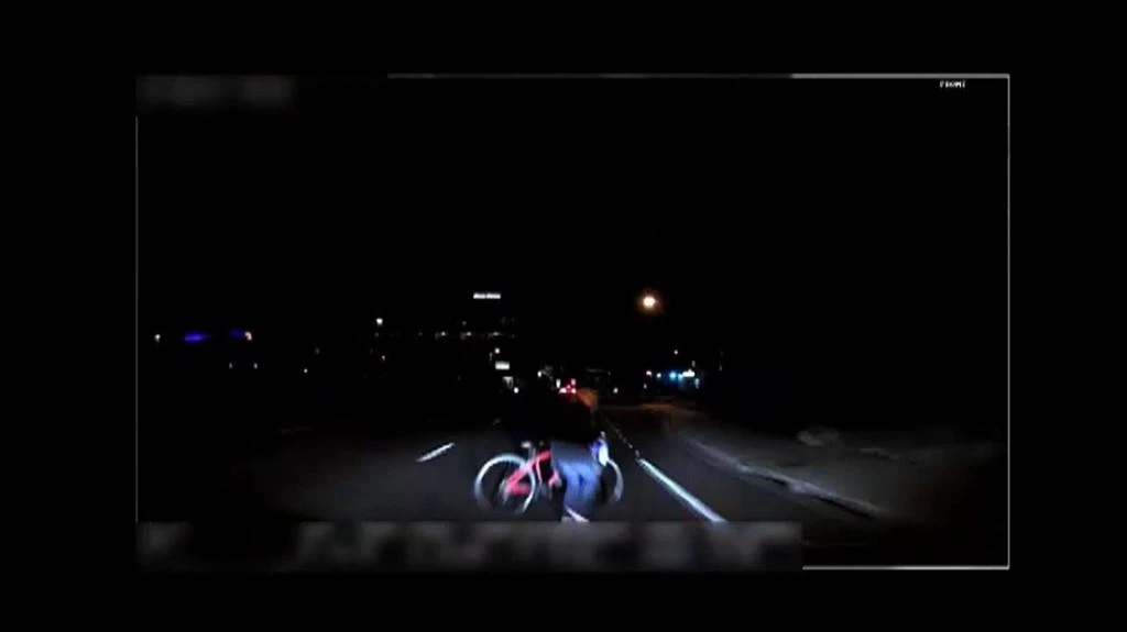 Software behind self-driving Uber crash did not recognize jaywalkers