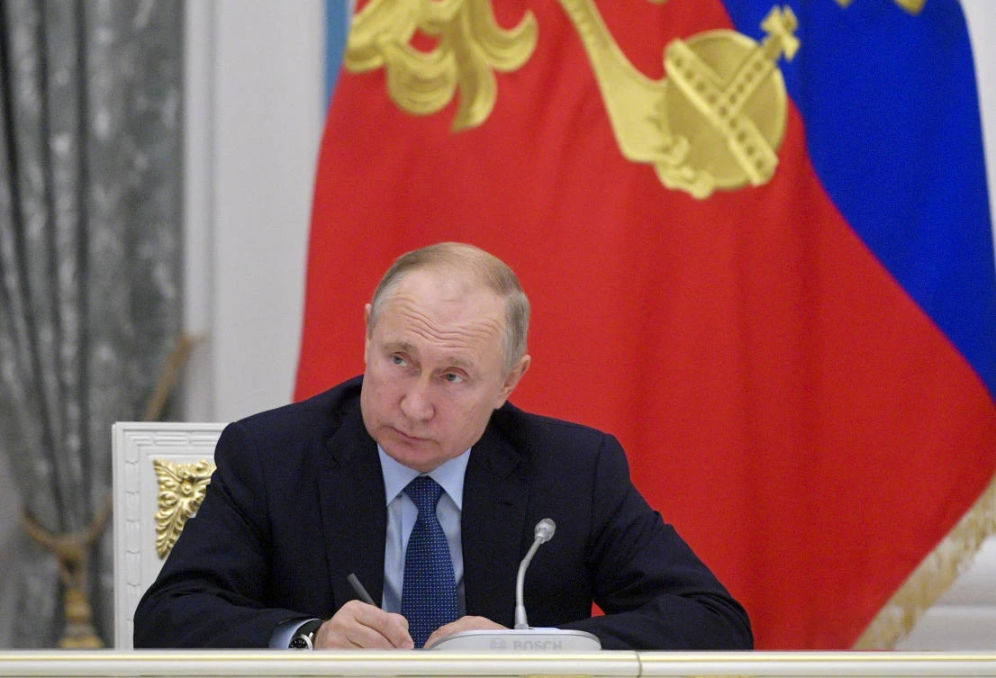Russian President Vladimir Putin chairs a meeting with officials in the Kremlin in Moscow, Russia, Tuesday, Nov. 5, 2019. The meeting focused on language issues. (AP)