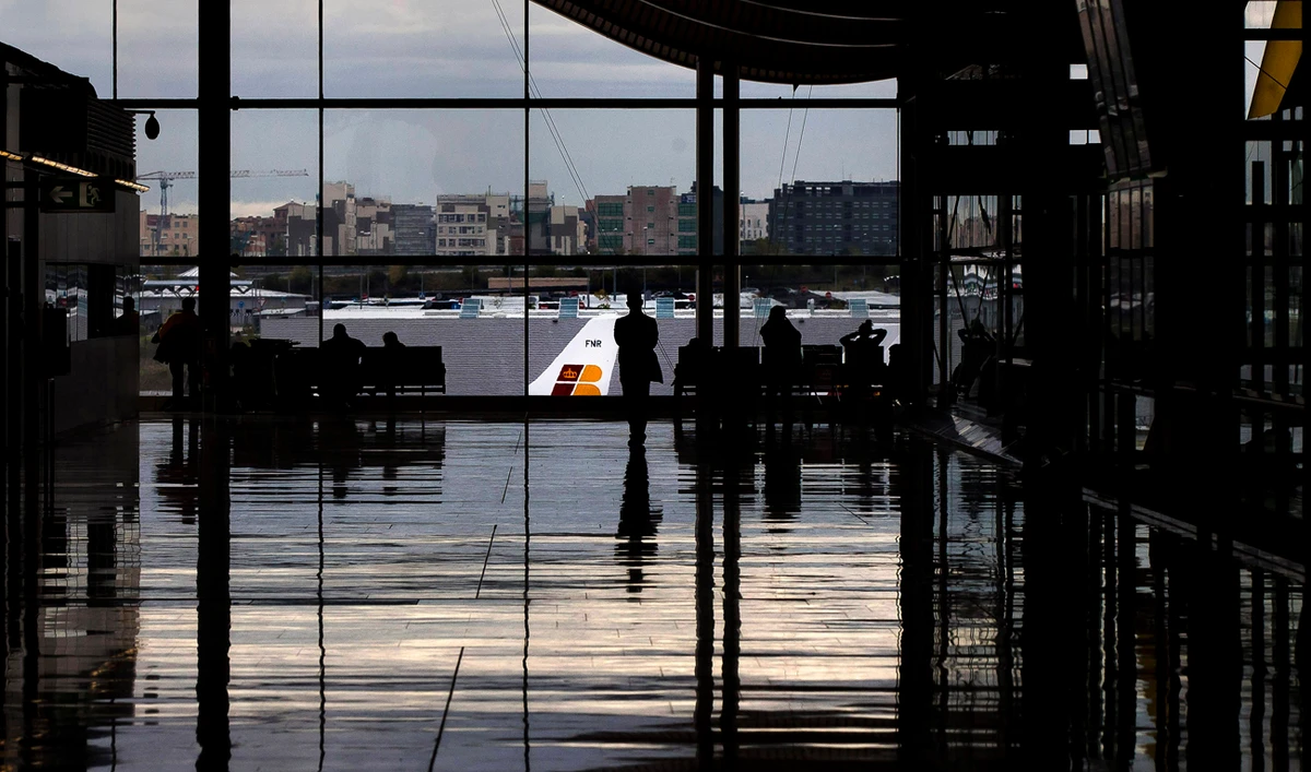 BA owner IAG cuts medium-term capacity and profit forecasts
