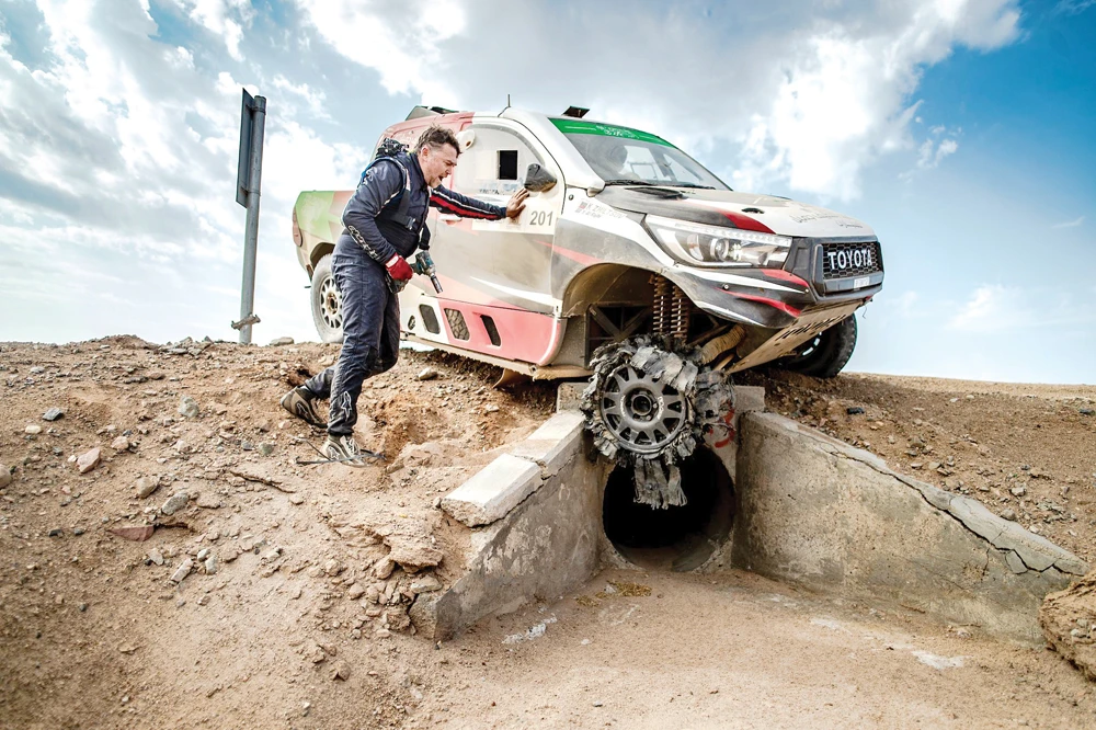 Al-Rajhi improvises to seal dramatic victory in  AlUla-Neom Cross-Country Rally