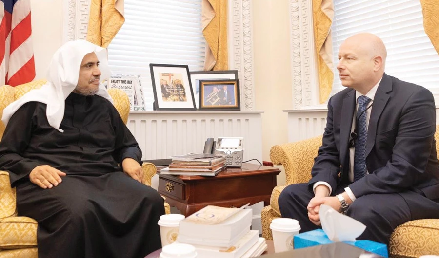 MWL Secretary-General Dr. Mohammed bin Abdulkarim Al-Issa meets Jason Greenblatt in Washington. (SPA)