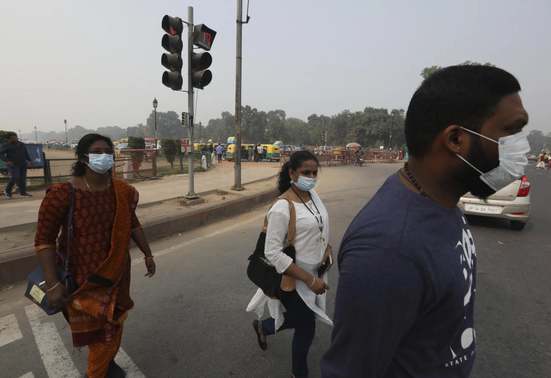 Air quality sinks to ‘severe’ in haze-shrouded New Delhi