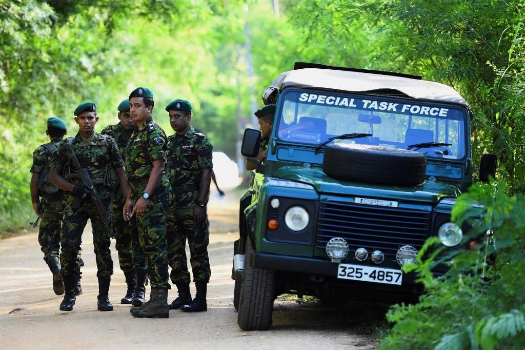 Gunmen fire on buses carrying Muslim Sri Lankan voters