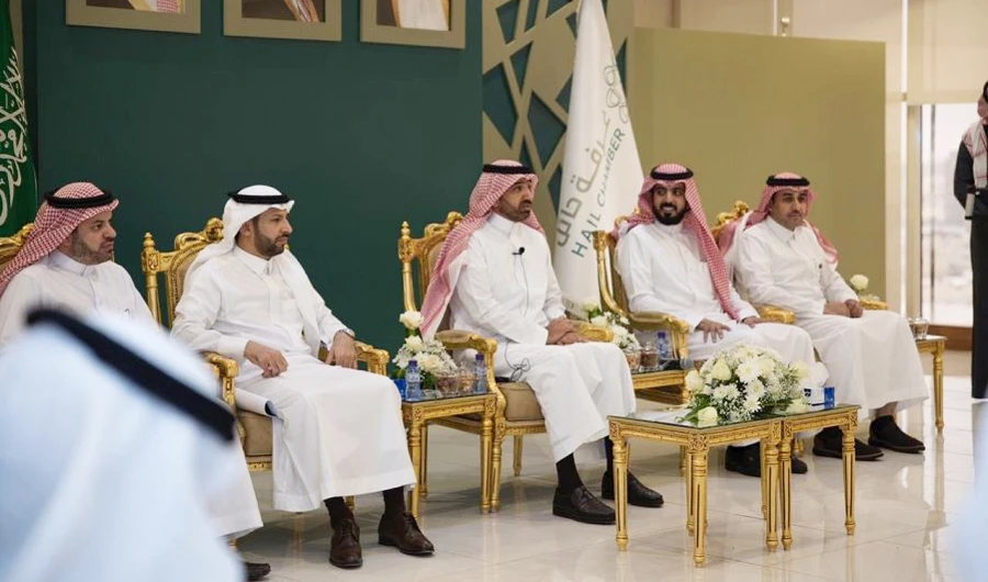 Saudi minister unveils instant visa service for small businesses