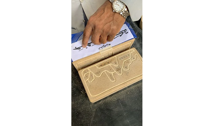 Saudi sculptor carves historic foundation stone