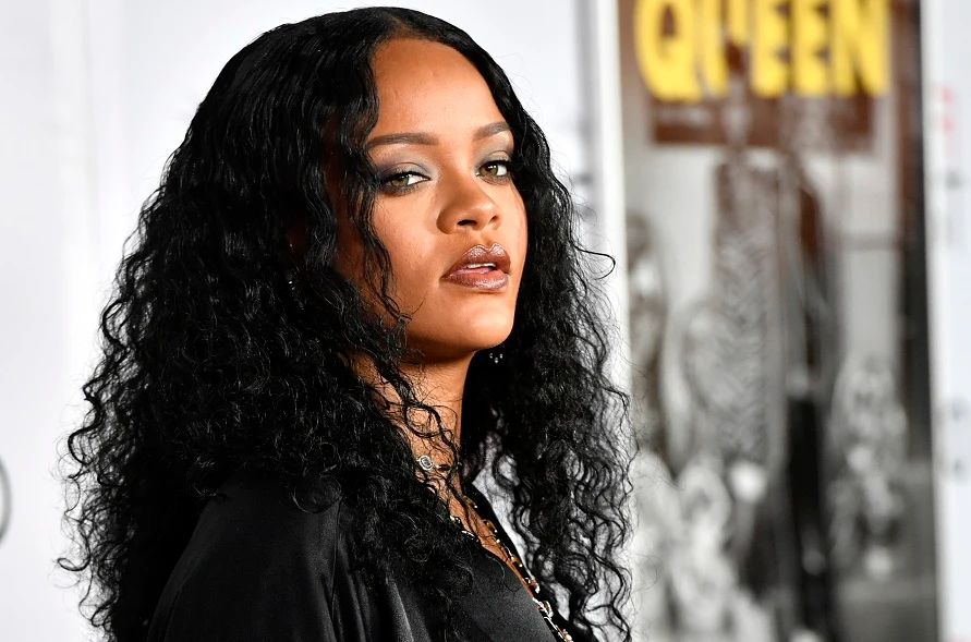 Rihanna casts hijab-wearing model in Fenty campaign