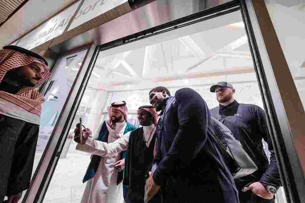 Anthony Joshua arrives in Saudi Arabia, promises ‘iconic evening of boxing’ in Clash on the Dunes
