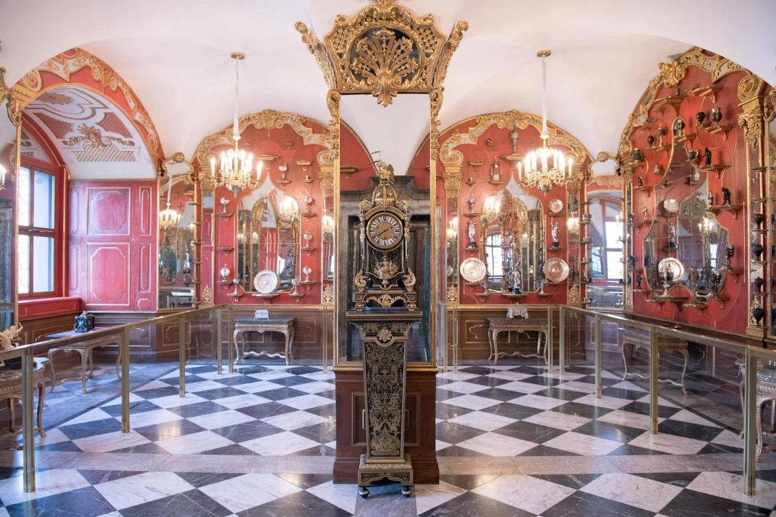 ‘Priceless’ jewels snatched from German state museum