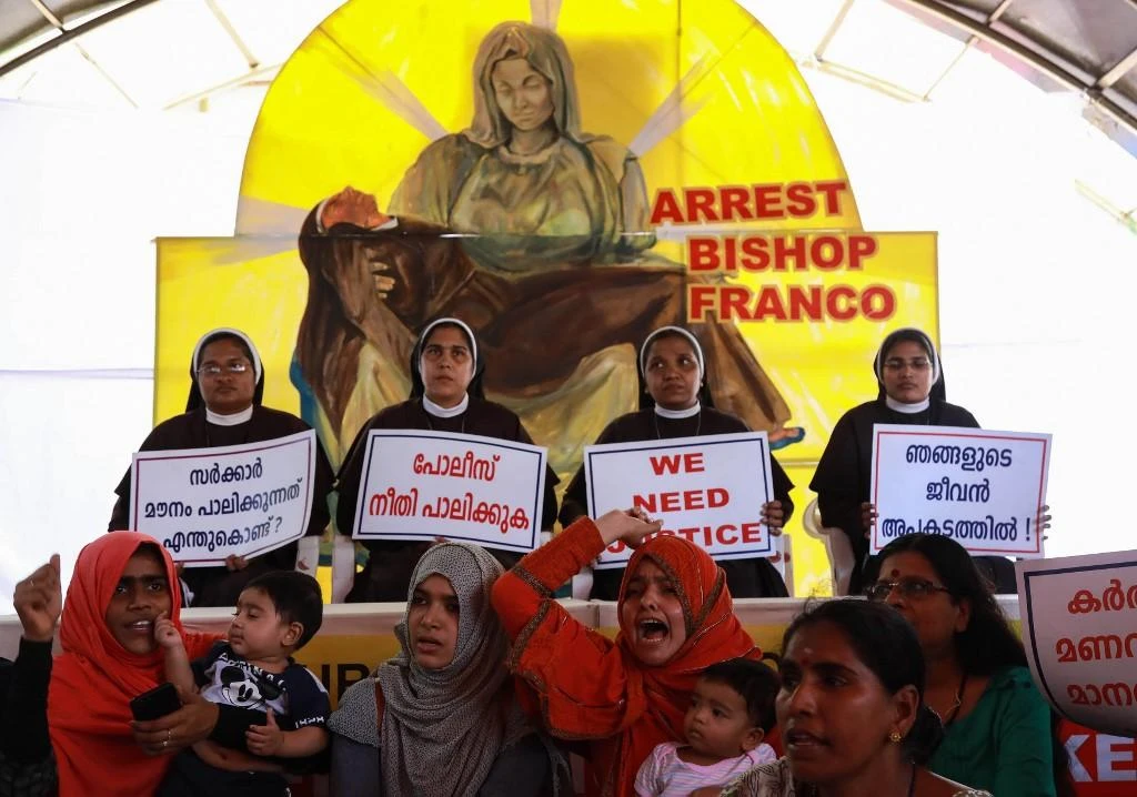 Indian Christian nuns and Muslim supporters demand the arrest of Bishop Franco Mulakkal, who is accused of raping a nun, during a protest in Kerala on September 13, 2018. (AFP)