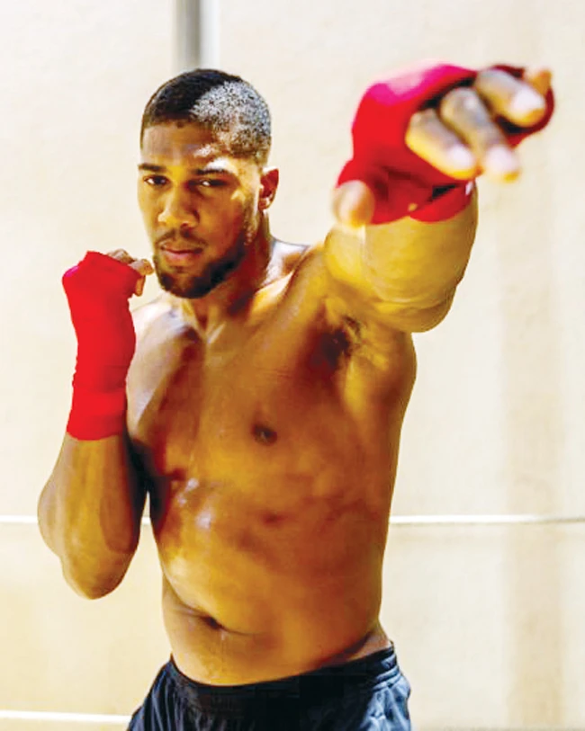 British fans buy half the tickets to Diriyah boxing match