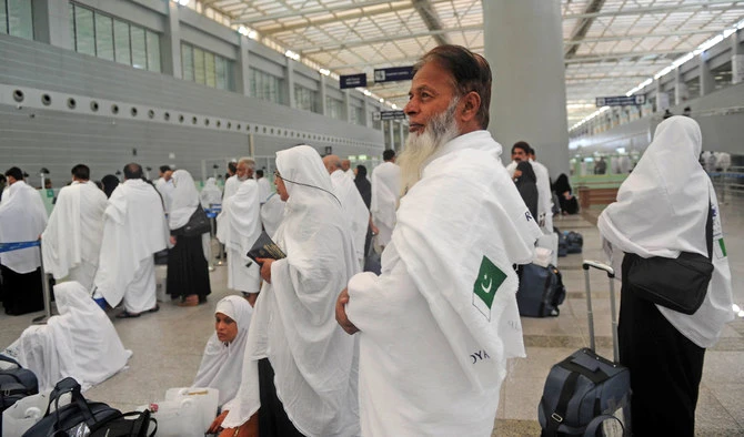 Minister wants Makkah Route initiative coverage for all Pakistani Hajj pilgrims next year