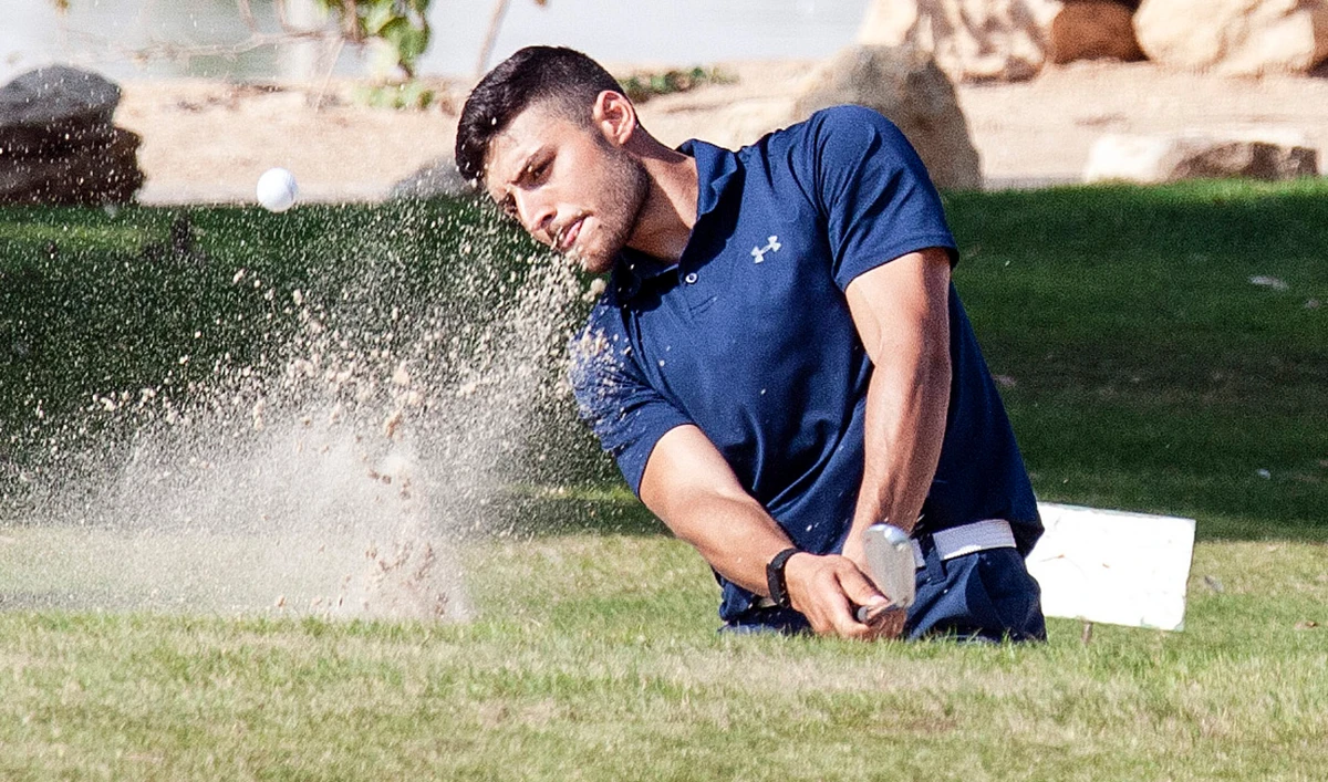 Faisal Salhab goes up and down on the 18th hole on his way to a birdie during the Saudi Open final round. (Photo by Noel A. Alipoyo)