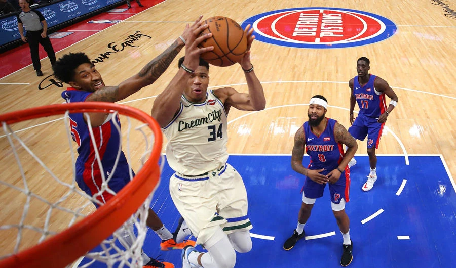 Bucks’ winning streak at 13 after 127-103 rout of Pistons